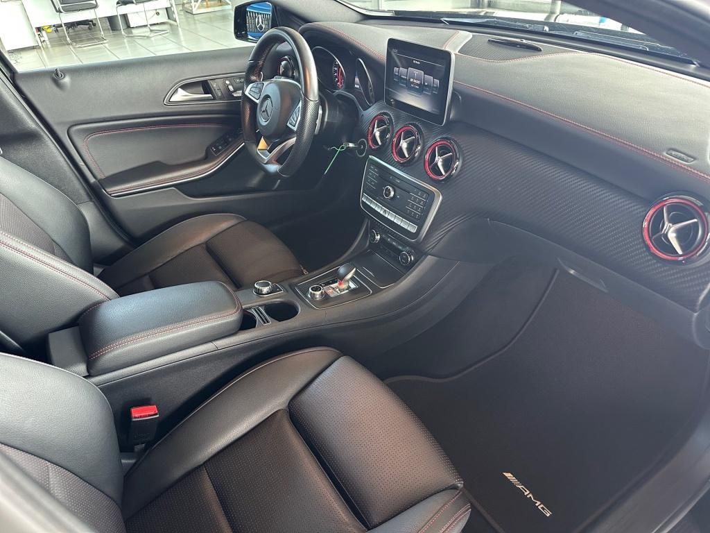 Fahrzeugabbildung Mercedes-Benz AMG A45 4M Night Totwi. ACC Pano Memo LED Ambie.