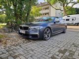 BMW 550 M550i xDrive A - - graue BMW 550