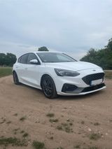 Ford Focus 2,3 EcoBoost ST Styling-Paket ST Styli... - Ford Focus in Saarbrücken