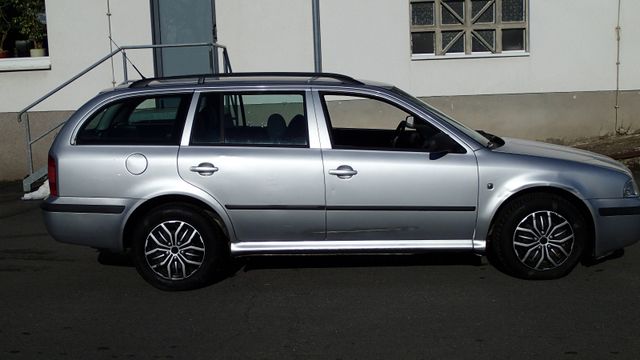 Skoda Octavia Combi 1.9 TDI  Tour