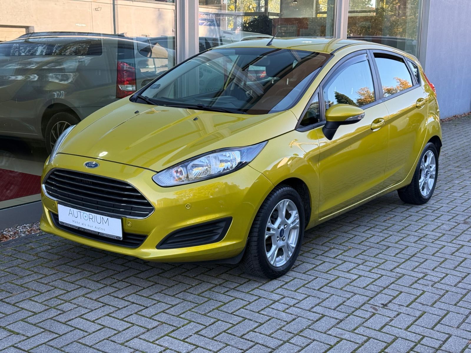 Ford Fiesta Sync Edition SZHZG KLIMA PDC LM FELGEN
