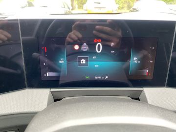 Bild 13 Opel Astra GS AT/NAVI/LHZ+SHZ/PDC vo+hi+360CAM