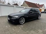 BMW 330d Touring E91 LCI CIC N57 Xenon AHK M Paket - BMW 330: Kombi, E91 330d