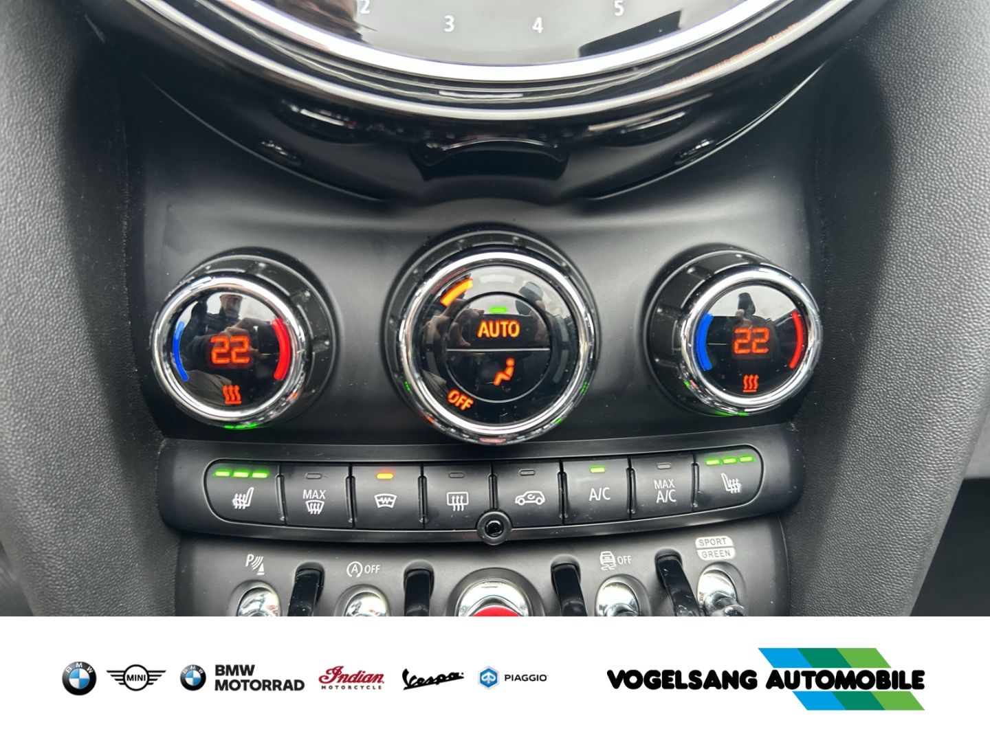 Fahrzeugabbildung MINI Cooper S Cabrio MINI Yours Trim,HeadUp,Rückfahrk