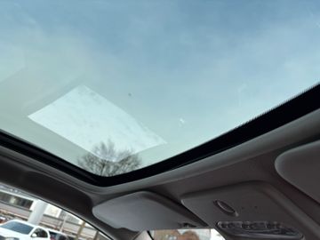 Nissan Qashqai 1,3 Zama AHK Glasdach