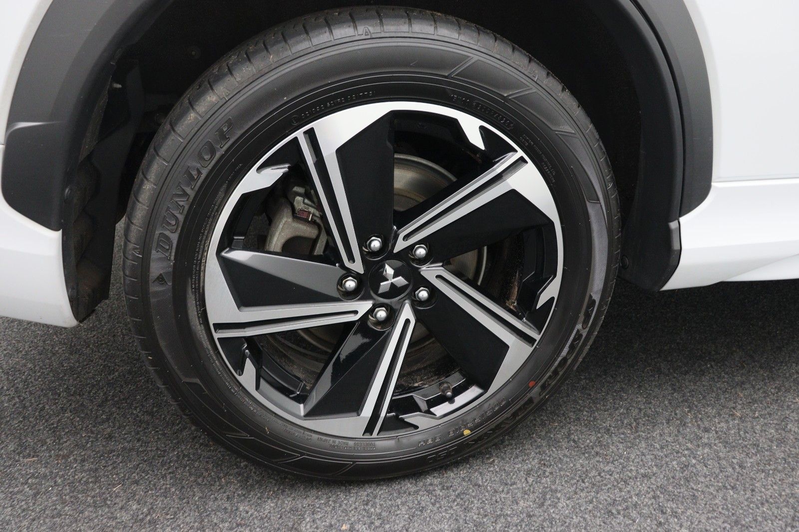 Fahrzeugabbildung Mitsubishi Eclipse Cross Plug-In Hybrid Top 4WD