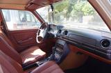 Mercedes-Benz 200 - Mercedes-Benz 200 aus 1980