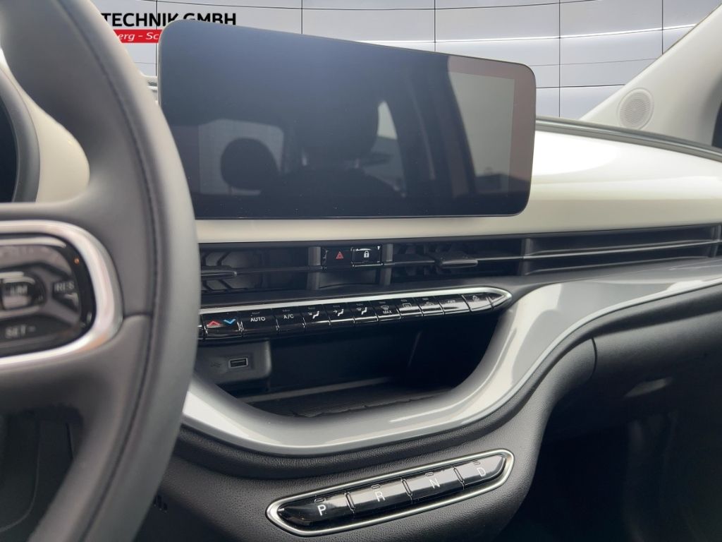 Fahrzeugabbildung Fiat 500e Elektro 42 kwh ALU Apple CarPlay Android Au