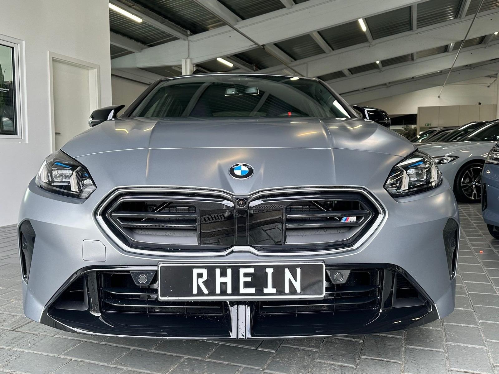 BMW M135 xDrive FROZEN M-Pro ACC Pano Inno