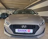 Hyundai i30 1.4 Trend *SHZ*PDC*KAMERA*TEMPO* - Hyundai i30 Gebrauchtwagen in Bremen