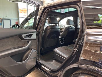 Audi SQ7 4.0 TDI quattro *PANO*HUD*MATRIX*AHK*S-LINE*
