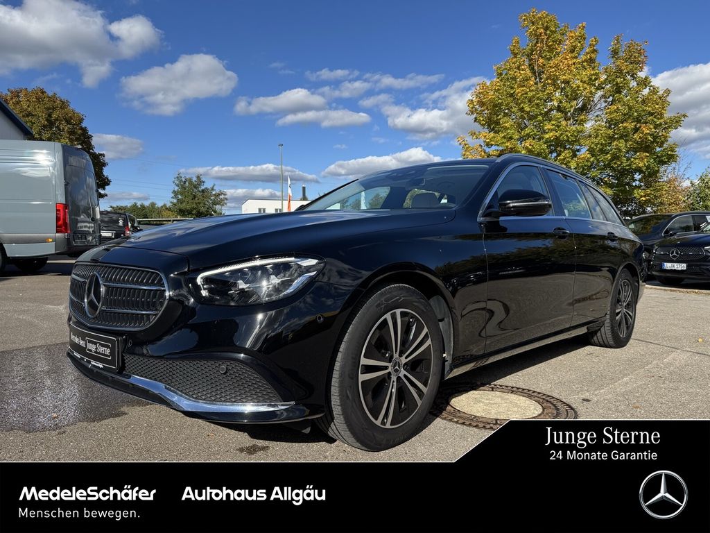 Image of Mercedes-Benz E 220