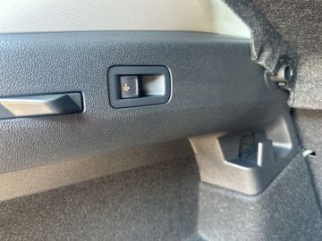 Volkswagen T-Roc - 8