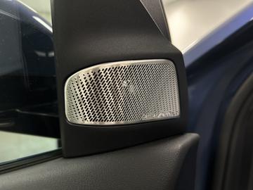 2025 BMW IX3 缩略图 32