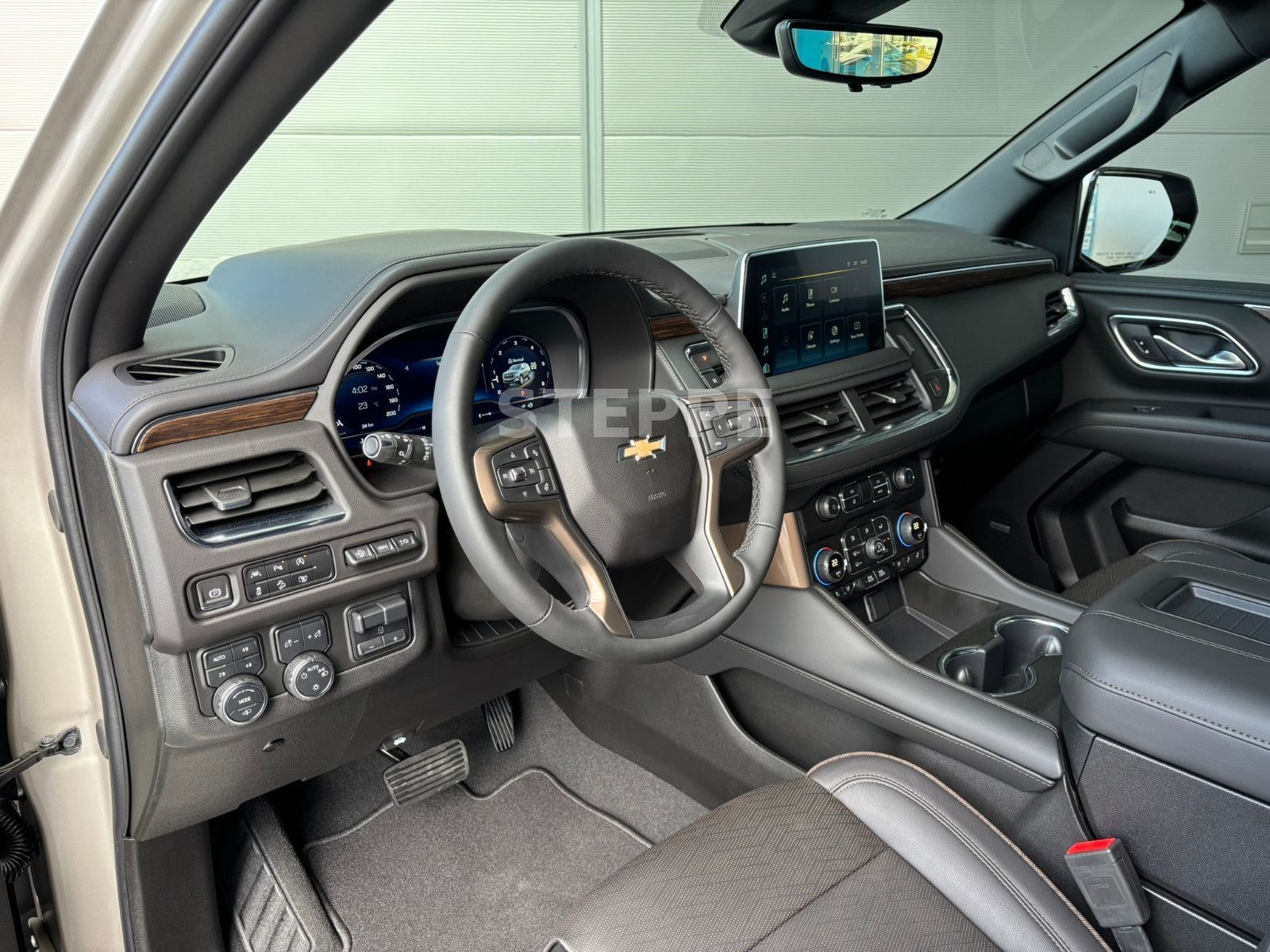 Chevrolet Suburban 6,2 High Country AHK  22"Alu; Luftfeder