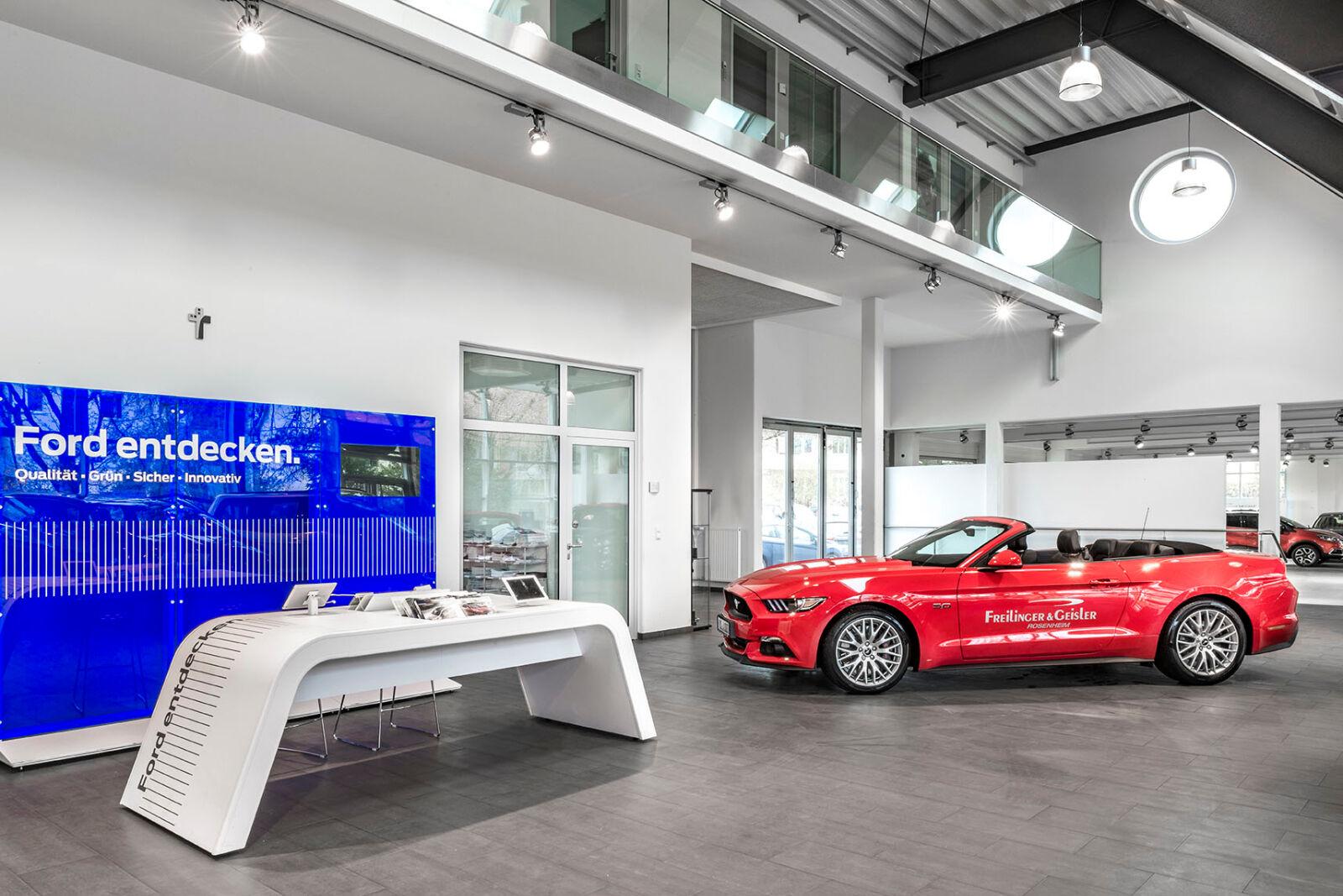 showroom-image-bottom