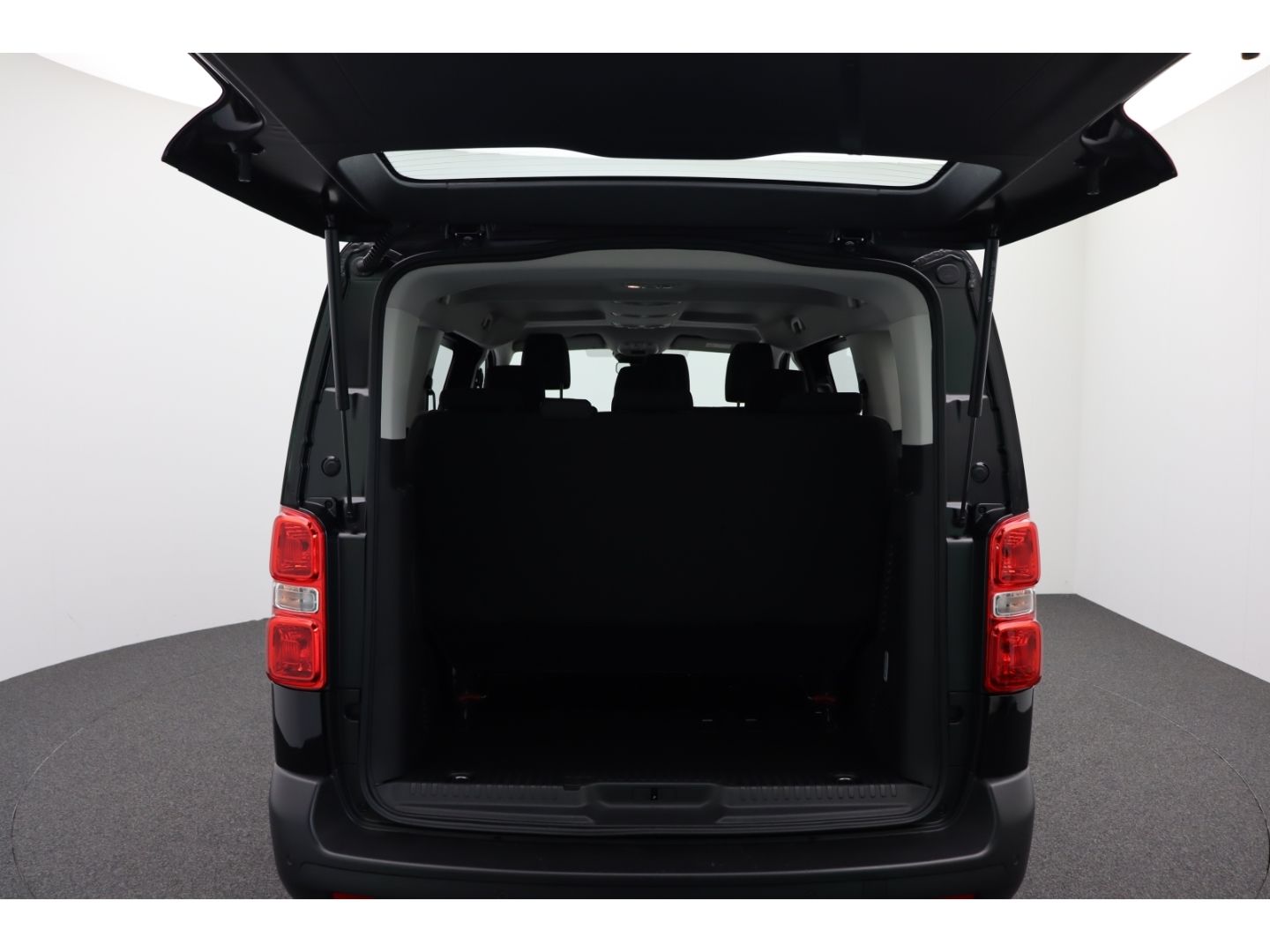Fahrzeugabbildung Fiat Ulysse series 4 Scudo Kombi L2 Diesel 180PS Auto