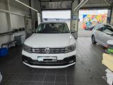 Volkswagen Tiguan Allspace 2.0 TDI SCR 140kW DSG 4MOTIO... - VW Tiguan Allspace Gebrauchtwagen in Hamburg