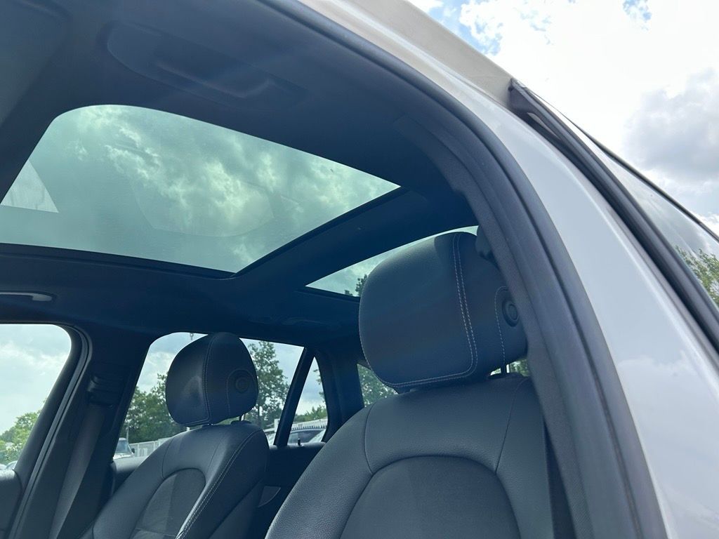 Fahrzeugabbildung Mercedes-Benz GLC 220 d 4M EXCLUSIV, AMG, Panodach, AHK, LED,