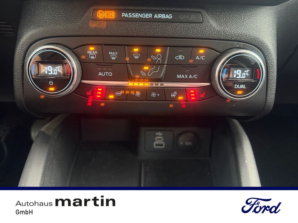 Fahrzeugabbildung Ford Focus 1.0 Active PDC SHZ KAMERA NAVI ACC LED