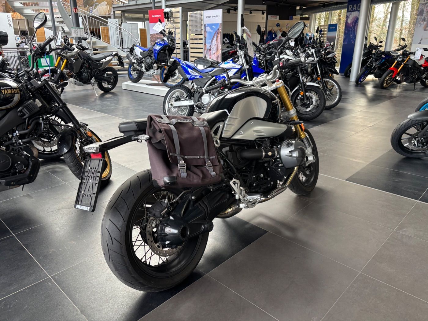 Fahrzeugabbildung BMW R nine T viel Zubehör