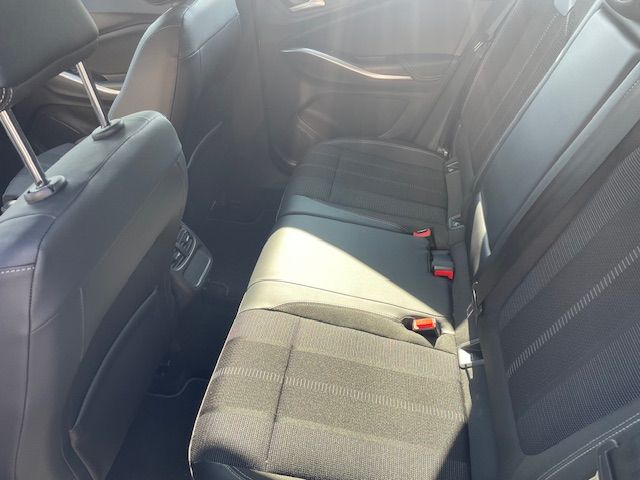 Fahrzeugabbildung Opel Grandland 1.2 Turbo GS AT
