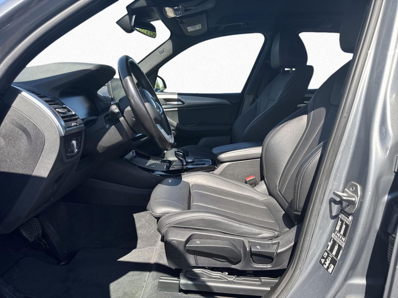 BMW X3 xDr 20dA LivePl,Laser,HUD,St+Go,AHK,19",Kam foto 12