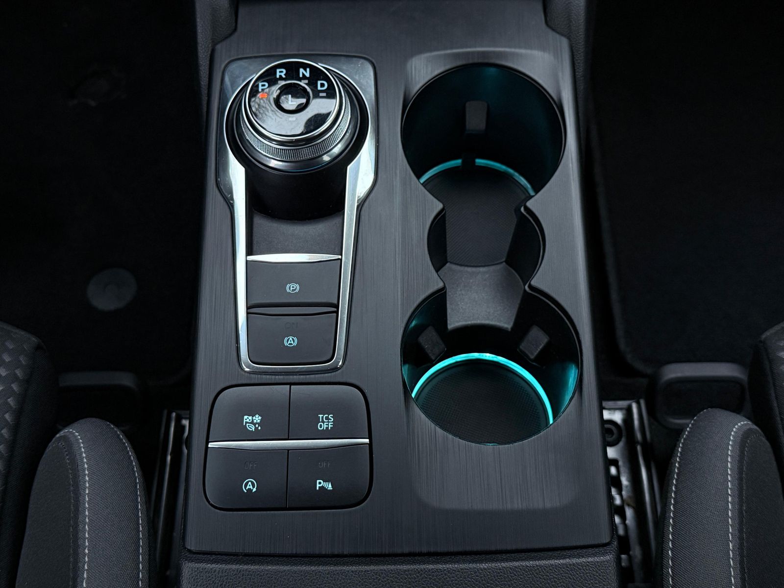 Fahrzeugabbildung Ford Focus 1.5 TDCi Aut. Cool&Connect LED+NAV+AHK+KAM