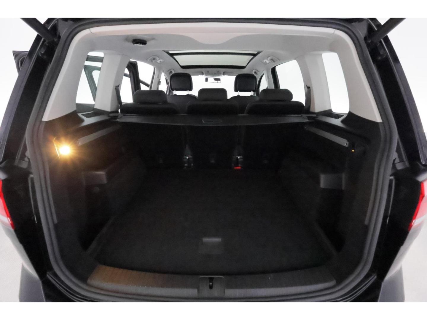 Volkswagen Touran 1.5TSI DSG Comfortline+NAVI+KAMERA+AHK, миниатюра 18