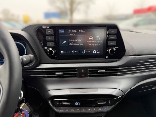 Fahrzeugabbildung Hyundai i20 Advanced 1.0 T-GDI +CARPLAY+TEMPOMAT+SHZ+RFK