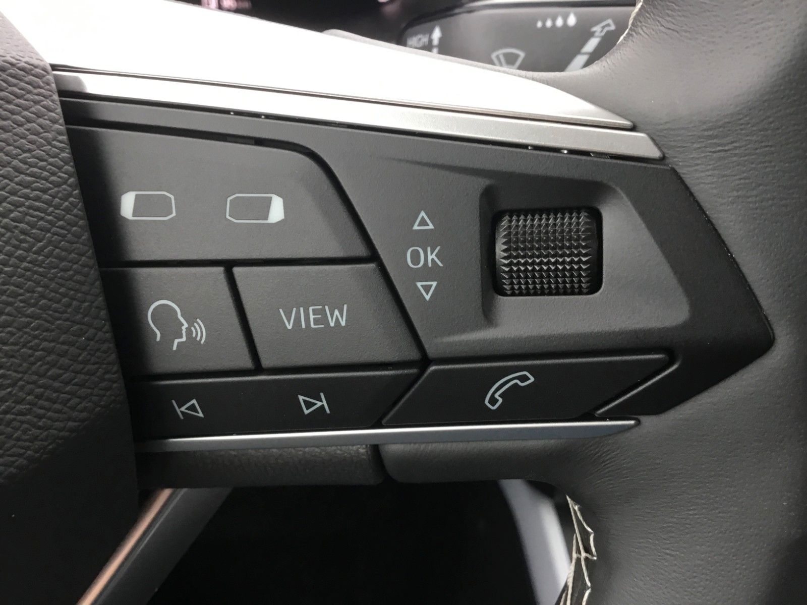 Fahrzeugabbildung SEAT Arona Style 1.0 TSI DSG+AHK+LED+Navi+Kamera