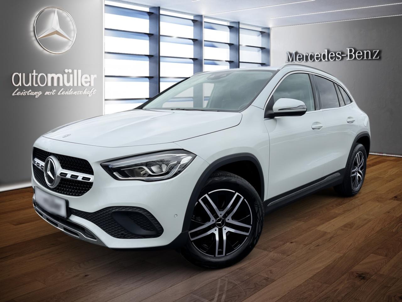 Mercedes-Benz GLA 200 PROGRESSIVE+AMBIENTE+LED+APPLE+