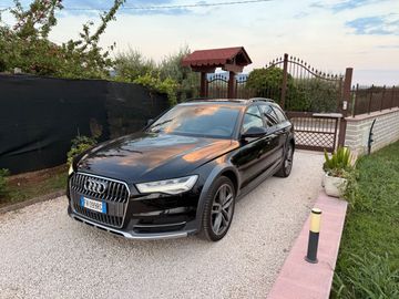 Audi A6 Allroad - 1