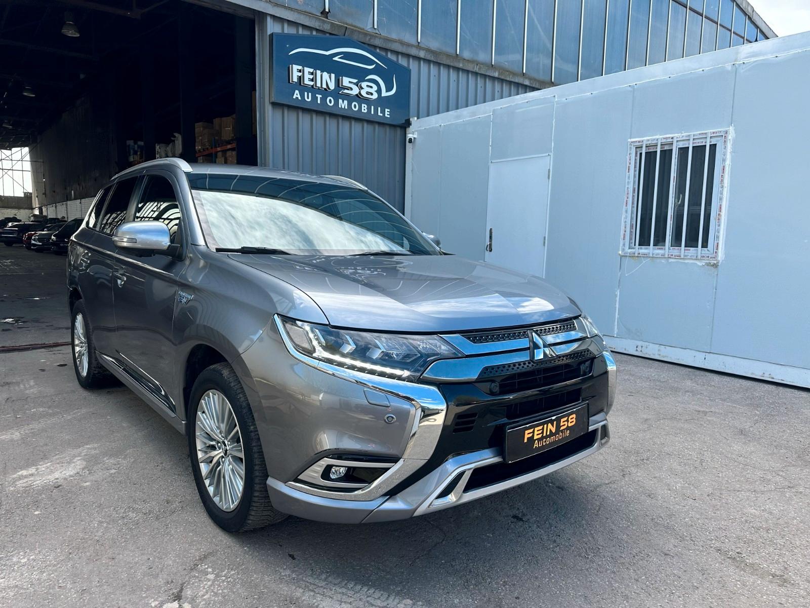 Mitsubishi Outlander 2.4 MIVEC PLUG-IN HYBRID 4WD Top