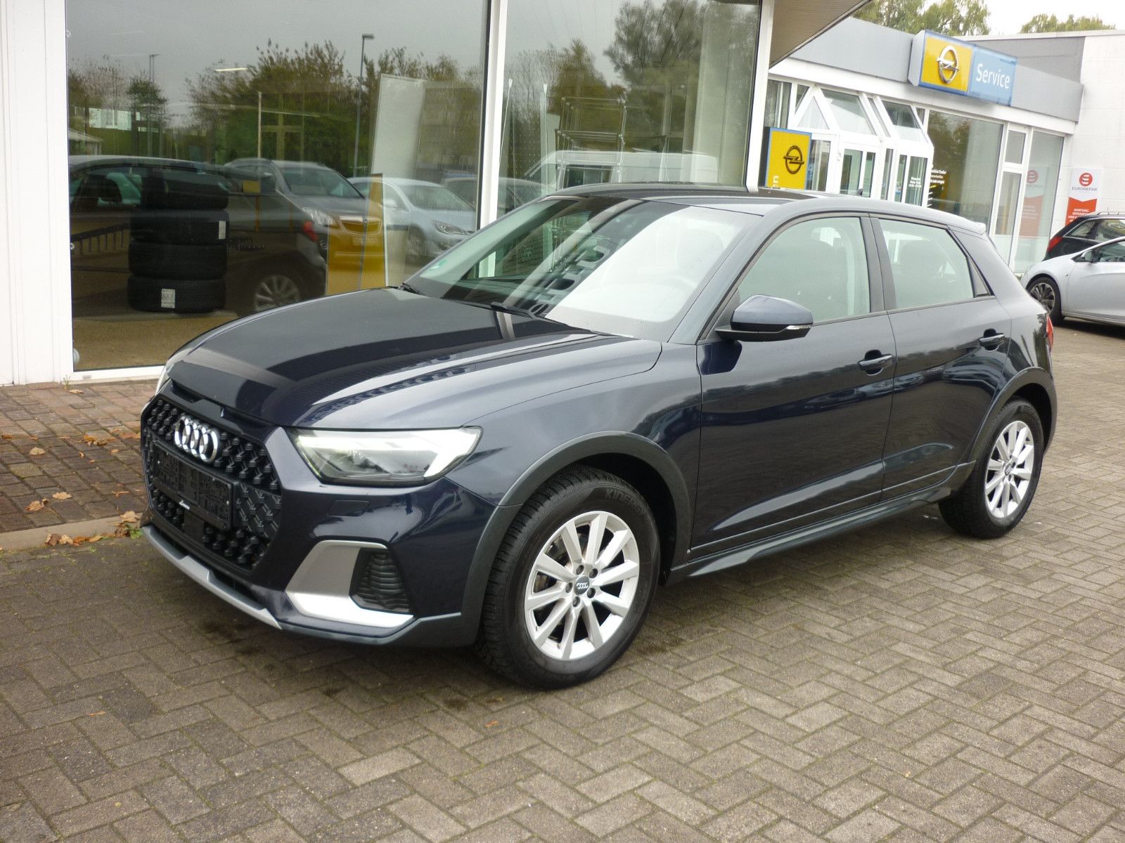 AUDI A1 citycarver 30 TFSI basis