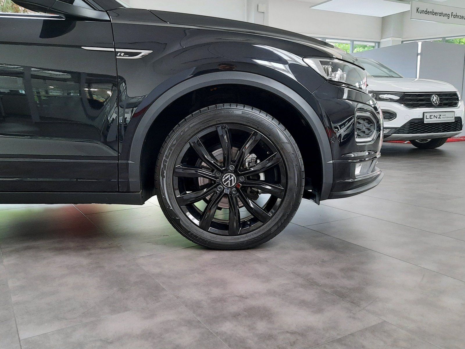 Fahrzeugabbildung Volkswagen T-Roc Cabrio R-Line Black&Style DSG*AHK*Navi*Cam