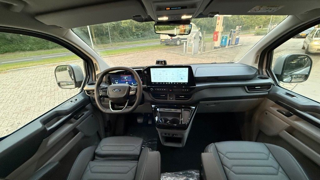 Ford Tourneo Custom 2.5 PHEV 340 L2 8p Full options imagem 3