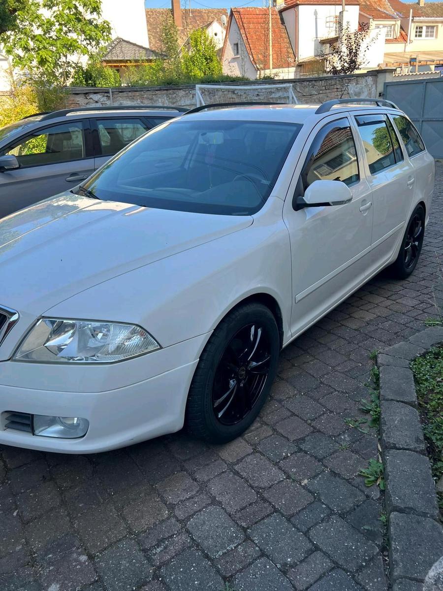 Skoda Octavia 2008 — engine 160 HP (118kW)