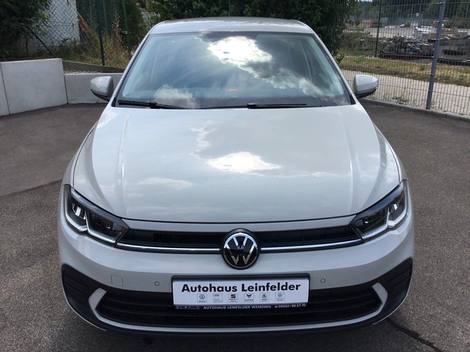 Fahrzeugabbildung Volkswagen Polo 1.0 TSI Life+Sitzheizung+AppConnect+Kamera