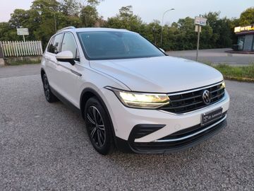 Volkswagen Tiguan - 3