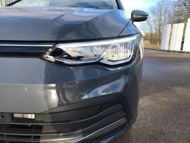 Fahrzeugabbildung Volkswagen Golf 1.5TSI Move LED+ACC+NAVI+APP-CONN+SITZHZ+++