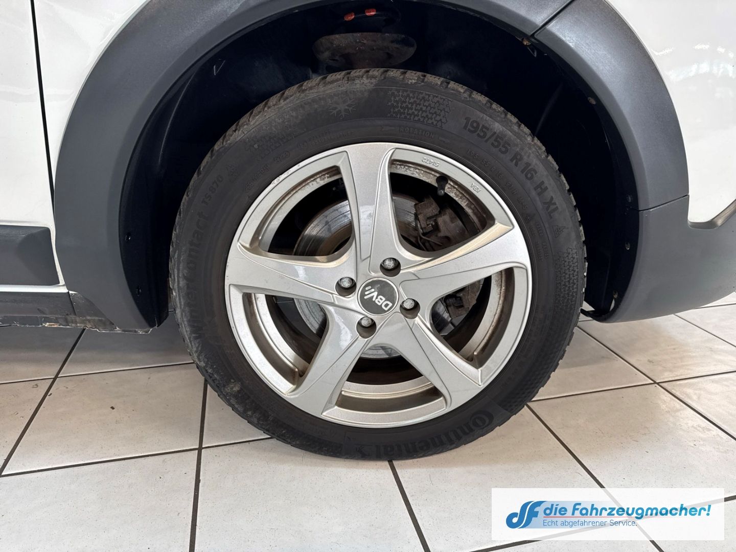 Fahrzeugabbildung Dacia Dokker Stepway Plus Navi Fahrerprofil DAB SHZ Rü