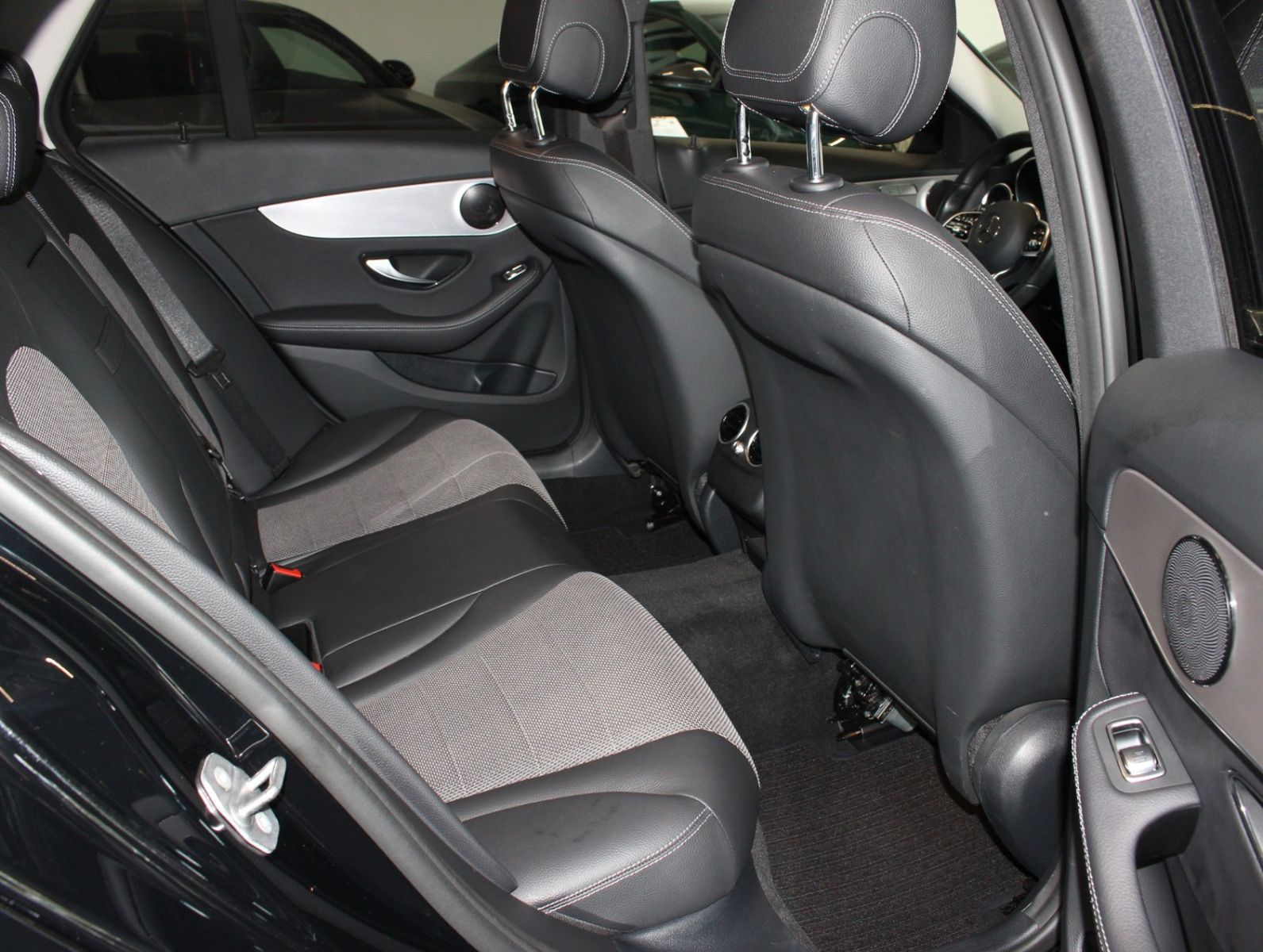 Fahrzeugabbildung Mercedes-Benz C 200 d T Avantgarde*Ambiente*Apple CarPlay