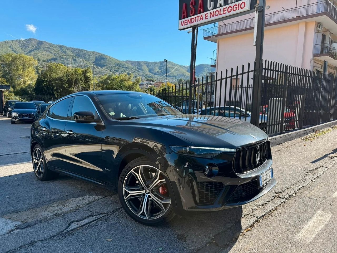 Maserati Levante V6 Diesel 275 CV AWD Granlusso imagem 2