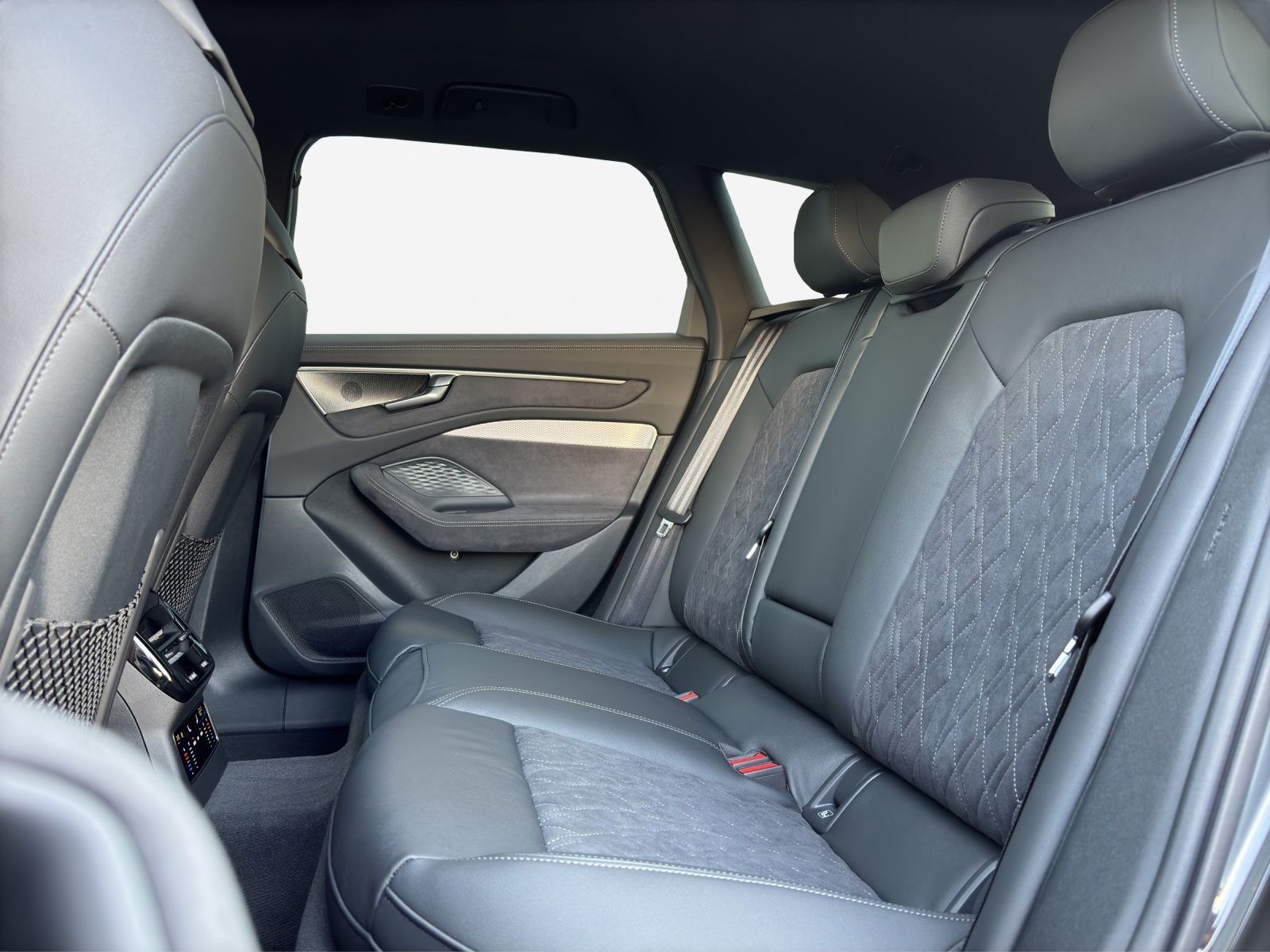 Audi A6 - Bild 14