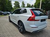 Volvo XC60 R Design AWD 360grad-Kamera,HEADSUPDISPLAY - Volvo XC60: R Design