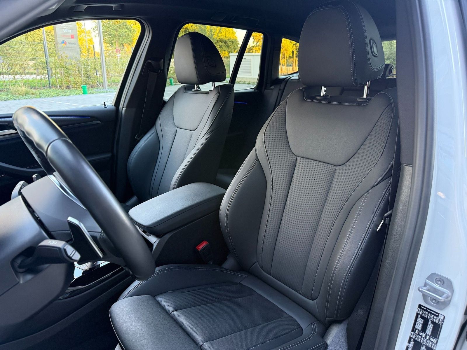Fahrzeugabbildung BMW X3 20d xD M-SPORT|AHK|KAMERA|GARANTIE BIS 7/2029