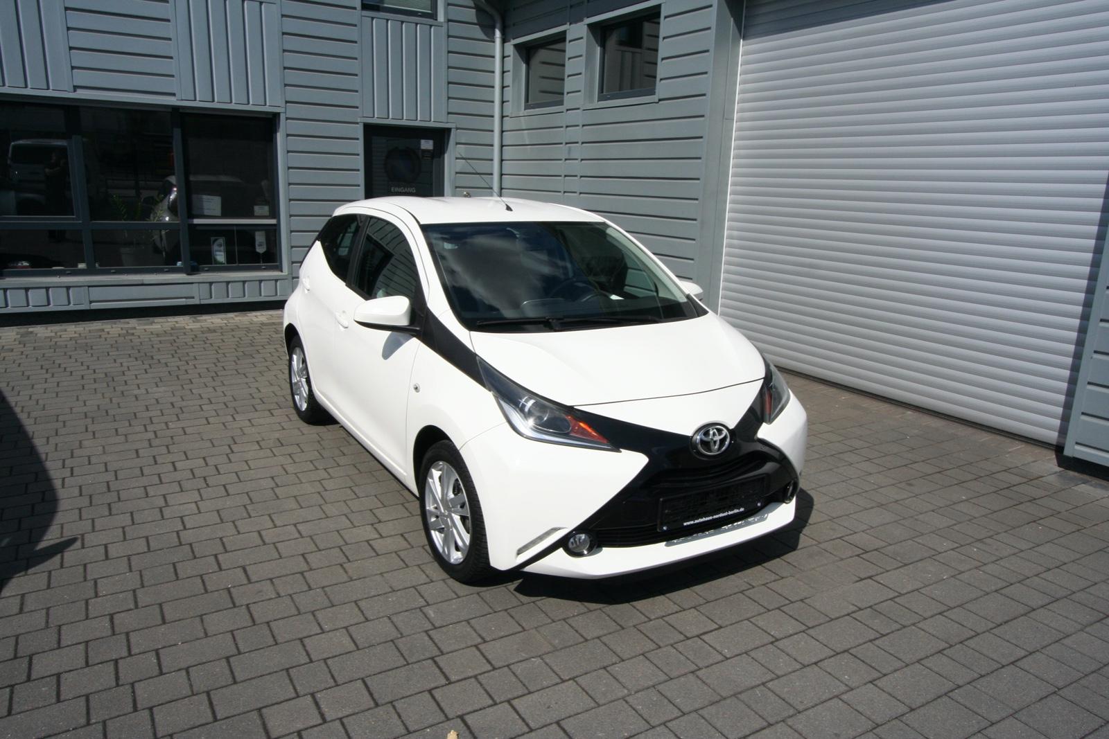 Toyota Aygo AYGO x-play touch