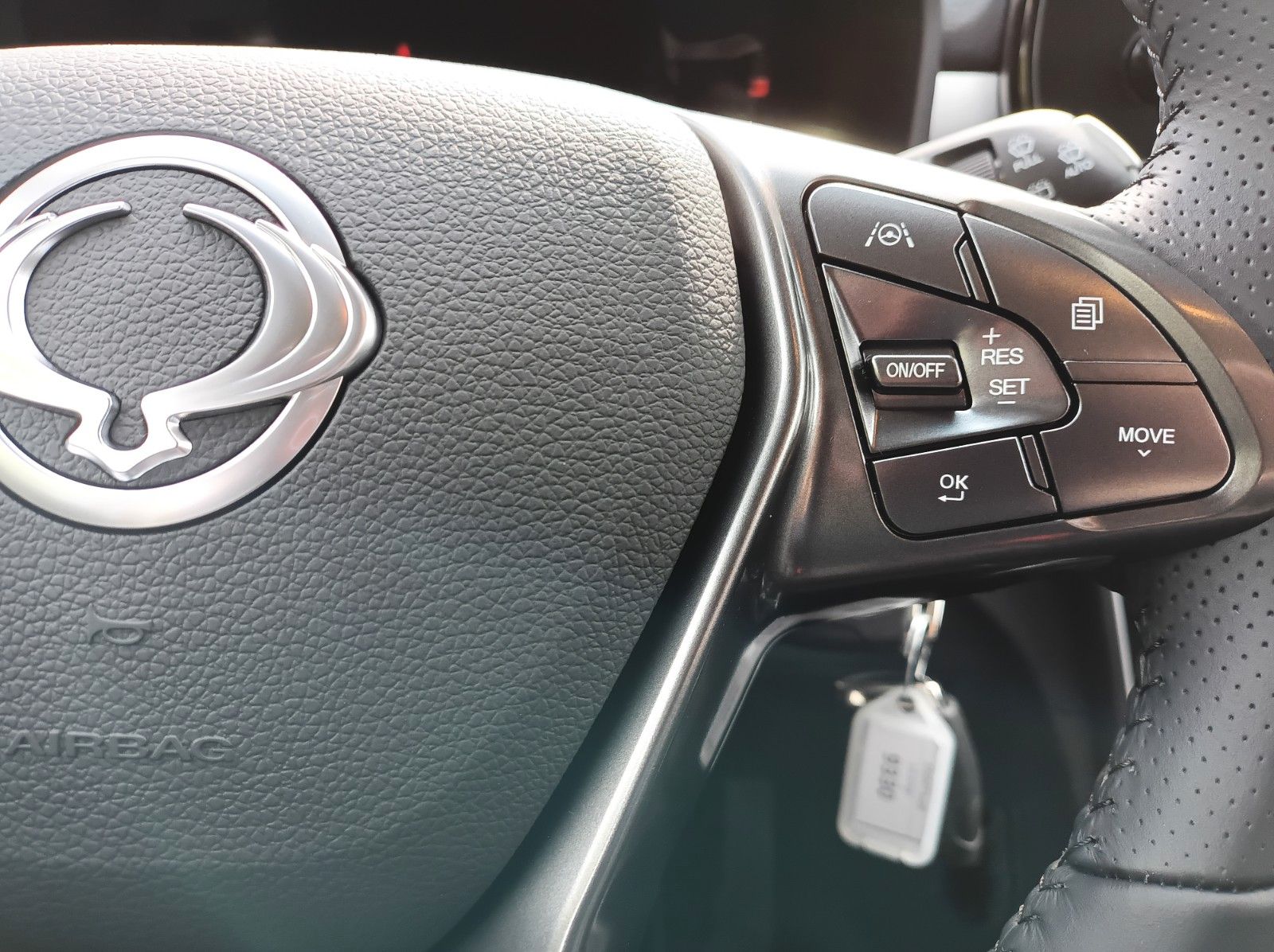 Fahrzeugabbildung KGM TIVOLI+BLISS+LH+SH+EPH KAMERA+ANDROID+5JGARANTIE