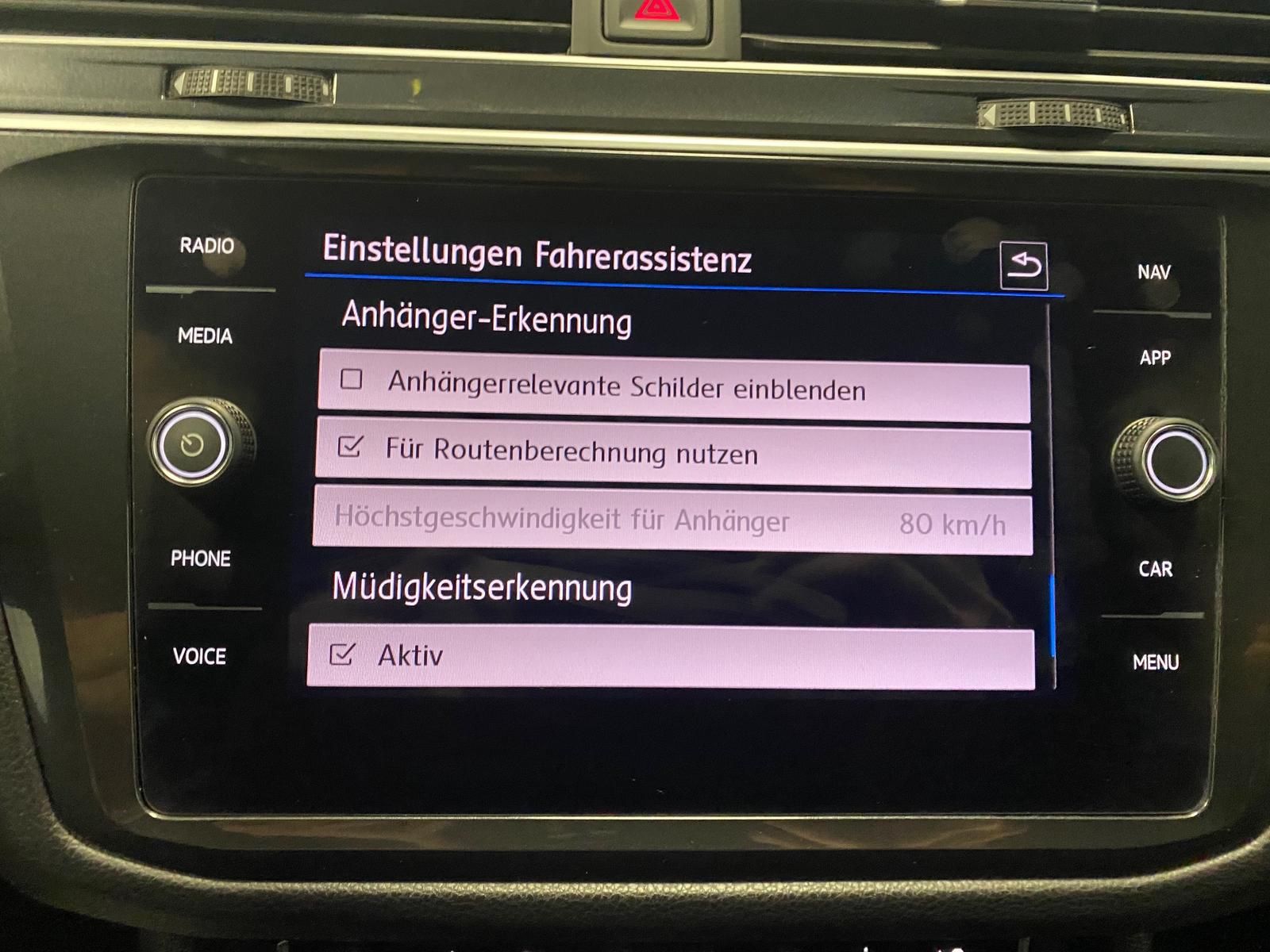 Fahrzeugabbildung Volkswagen Tiguan Comfortline Android Auto+APP+NAVI+ACC+PDC